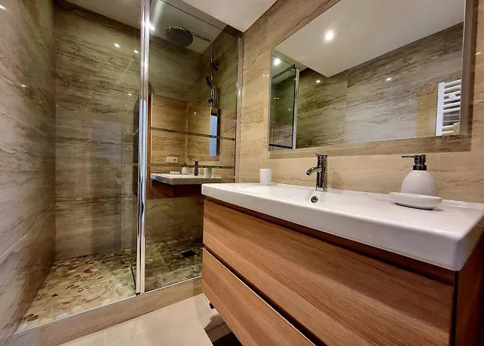 L'aiguillon Antibois - Proche Port * Antibes